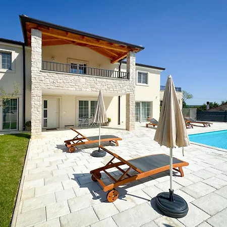 Holiday home Gaudeo By Interhome *